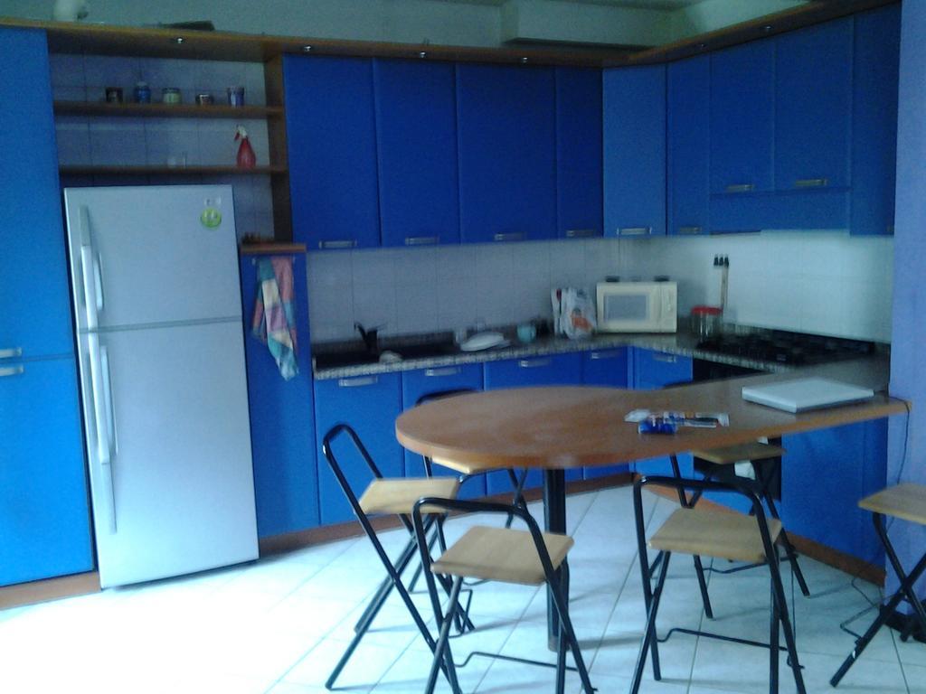 Villetta Rossini Appartamento Da Condividere Con Me Luciano Servizio Ospiti Taxi Driver Navetta No Wifi 2 Camera Da Letto Per 5 Persone Valbrembo エクステリア 写真