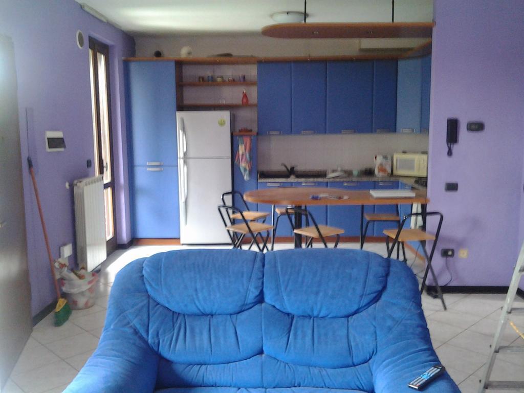 Villetta Rossini Appartamento Da Condividere Con Me Luciano Servizio Ospiti Taxi Driver Navetta No Wifi 2 Camera Da Letto Per 5 Persone Valbrembo エクステリア 写真
