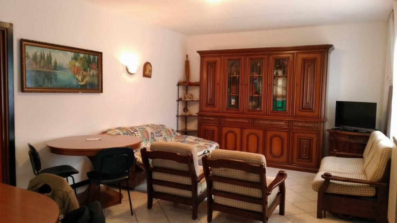 Villetta Rossini Appartamento Da Condividere Con Me Luciano Servizio Ospiti Taxi Driver Navetta No Wifi 2 Camera Da Letto Per 5 Persone Valbrembo エクステリア 写真